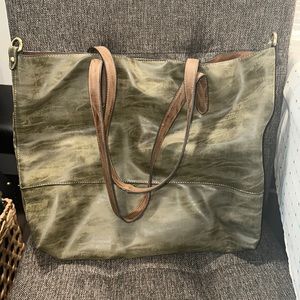 Vegan leather tote bag